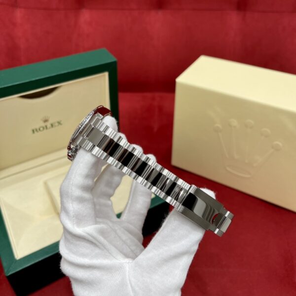 7 Rolex Cosmograph Daytona 116520-78590 White Dial