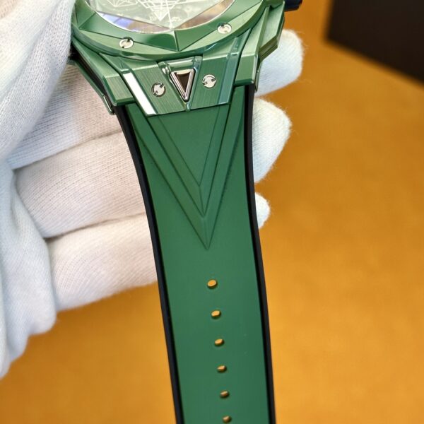 Hublot Big Bang Unico Ceramic Ref. 418.GX.5207.RX.MXM22 (Green Ceramic)