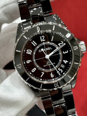 Chanel J12 Series H5697 (Ceramic & Stainless Steel, Black Dial)