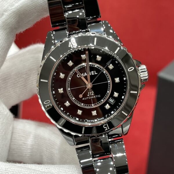 Chanel J12 Series H5702 (Ceramic & Stainless Steel, Black Dial)
