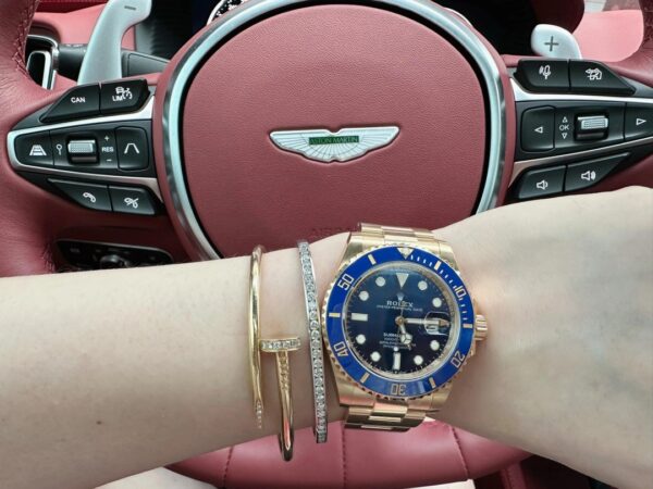 Rolex Submariner M126618LB-0002 (Gold case with blue dial and bezel)
