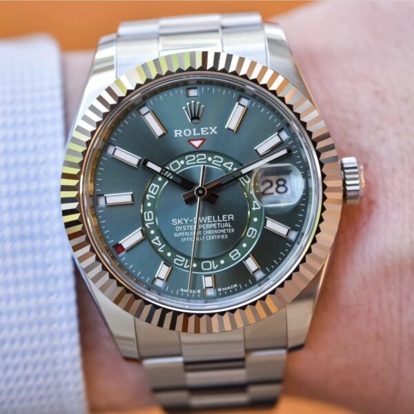Rolex Sky-Dweller m336934-0001 (Green Dial, Three-Piece Link Bracelet)