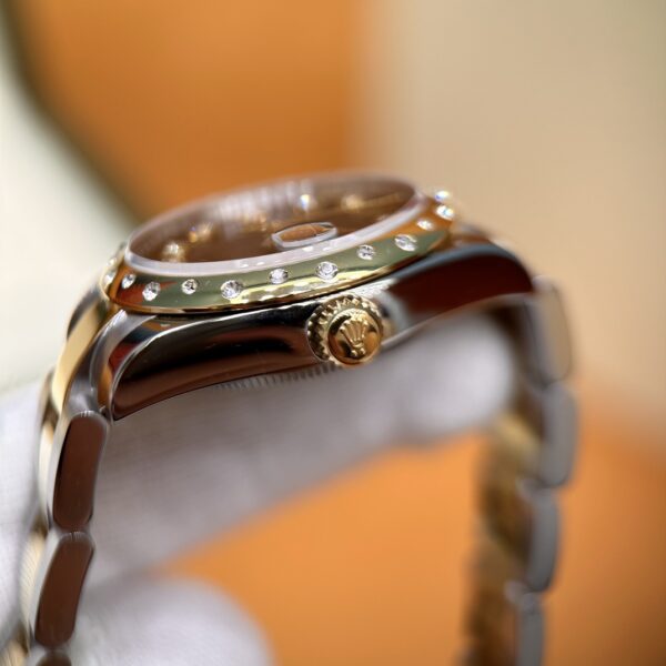 7 Rolex Datejust M278343RBR-0024 (Olive Green Dial, Diamond Bezel, 31mm)