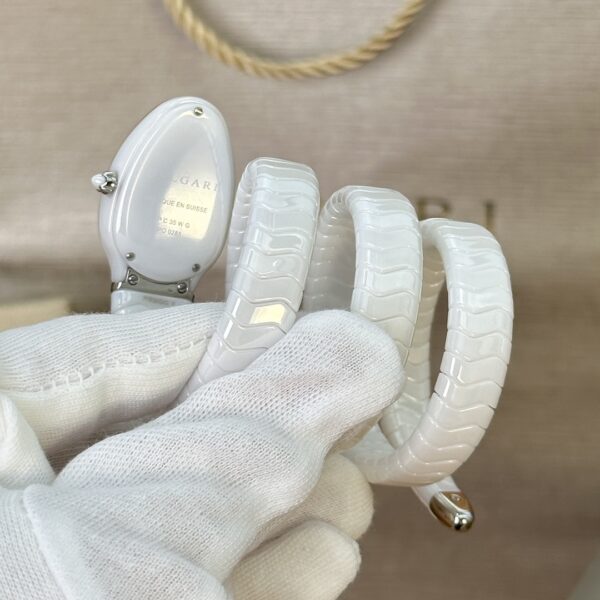7 BVLGARI Serpenti 32HF00 (White Dial, Steel & Ceramic)