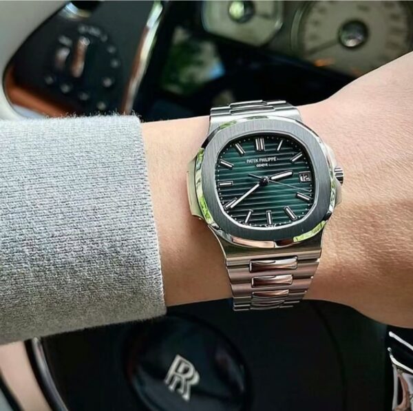 Patek Philippe Nautilus Ref. 5711/1A-014 (Green Dial)