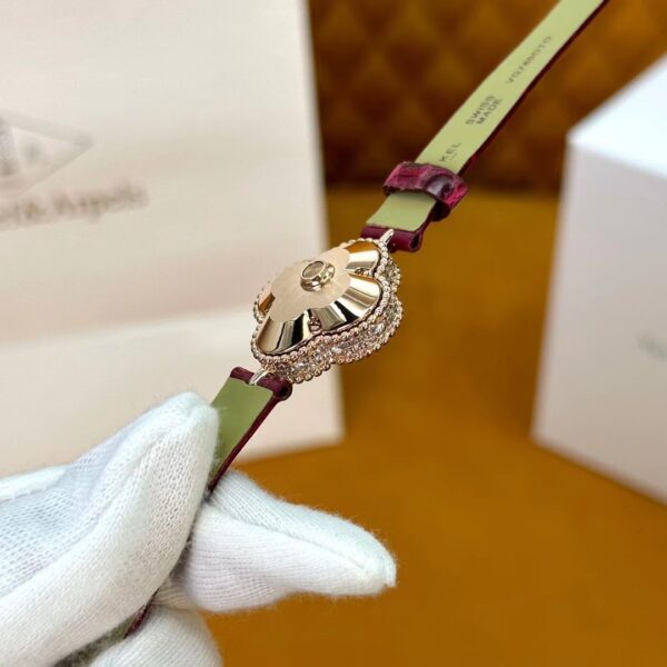 Van Cleef & Arpels Alhambra VCARO8WSOO (Red Crocodile Strap)