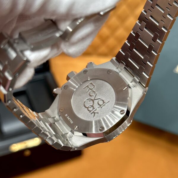 Audemars Piguet Royal Oak Chronograph Ref. 26240ST.OO.1320ST.05 (Bleu Nuit, Nuage 50)