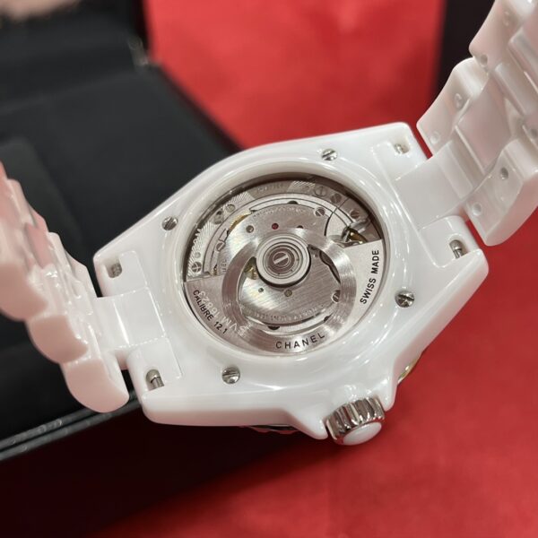 Chanel J12 Series H5705 (Ceramic & Stainless Steel, White Dial)