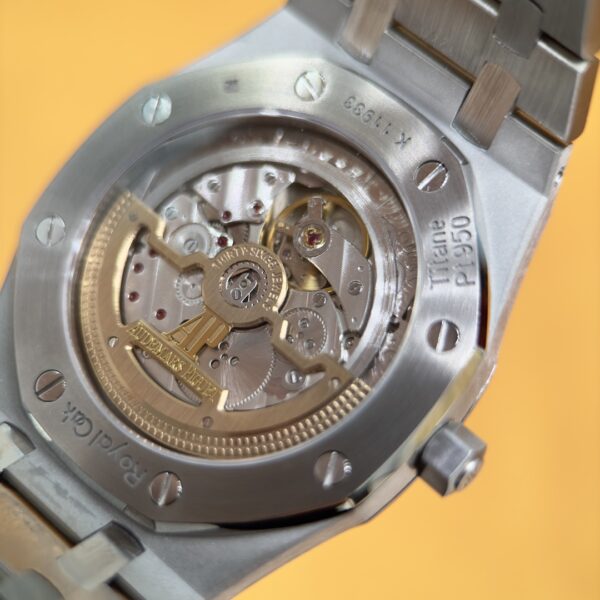 Audemars Piguet Royal Oak "Jumbo" Extra-Thin Ref. 15202IP.00.1240IP.01 (Smoked Blue)