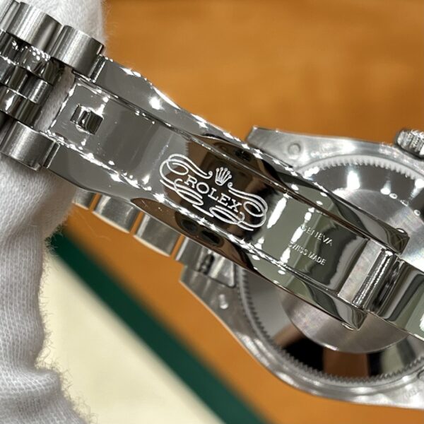 8 Rolex Datejust m278384rbr-0010 (Diamond-Set Dark Gray Dial)