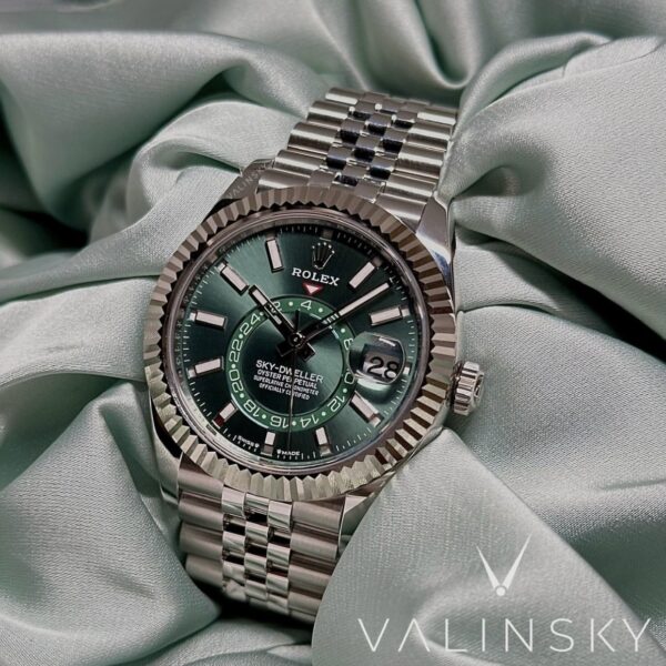 Rolex Sky-Dweller m336934-0001 (Green Dial, Three-Piece Link Bracelet)