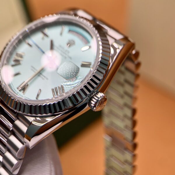 Rolex Day-Date M228236-0012 (40mm，Ice Blue)