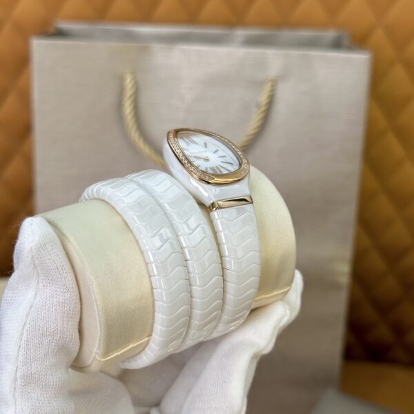 8 BVLGARI Serpenti 33HF00 (White Dial, 18K Rose Gold & Ceramic)