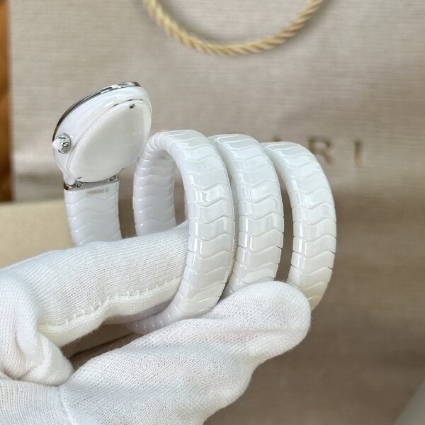 8 BVLGARI Serpenti 32HF00 (White Dial, Steel & Ceramic)