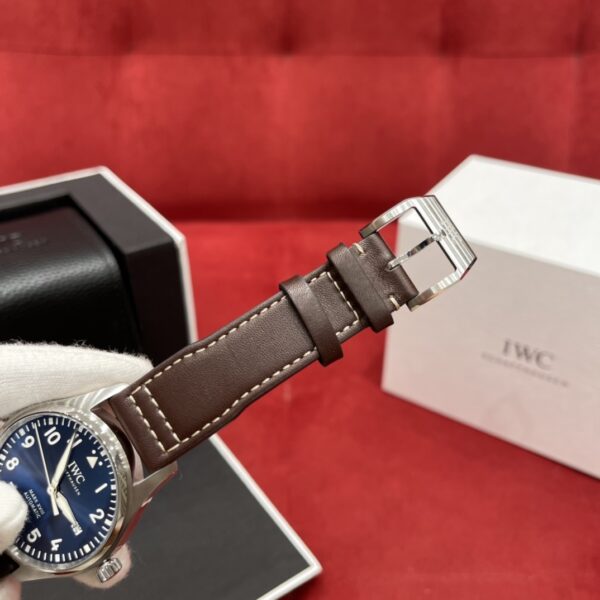8 IWC Pilot's Watch Mark XVIII Ref. IW327004 (Blue Dial)