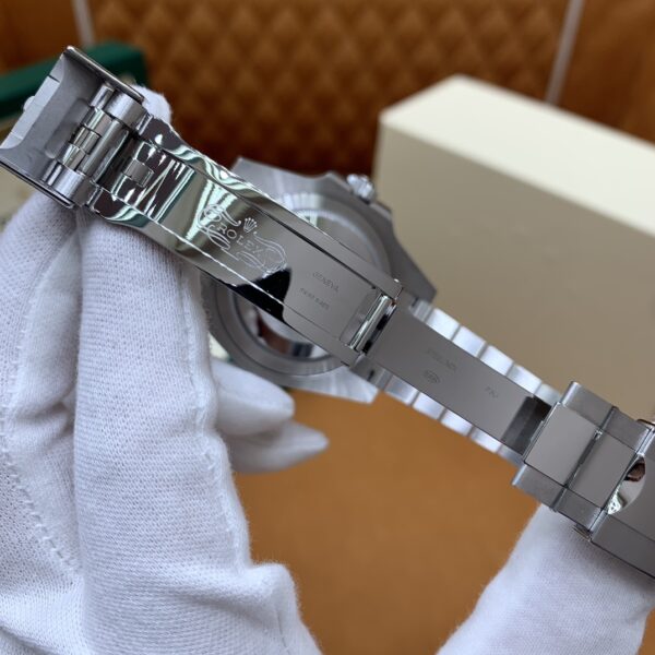 Rolex GMT-Master II m126710grnr-0003（Black Dial）