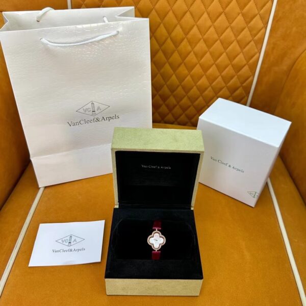 Van Cleef & Arpels Alhambra VCARO8WSOO (Red Crocodile Strap)