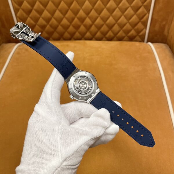 Hublot Classic Fusion Ref. 542.NX.7170.LR (Titanium and Sapphire Crystal)