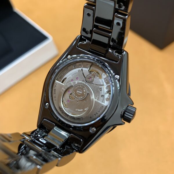 9 Chanel J12 Series (Model: H9762)