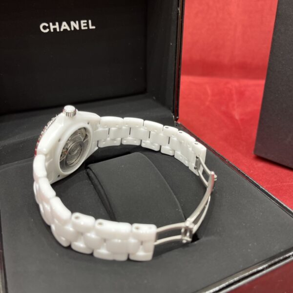 Chanel J12 Series H5705 (Ceramic & Stainless Steel, White Dial)