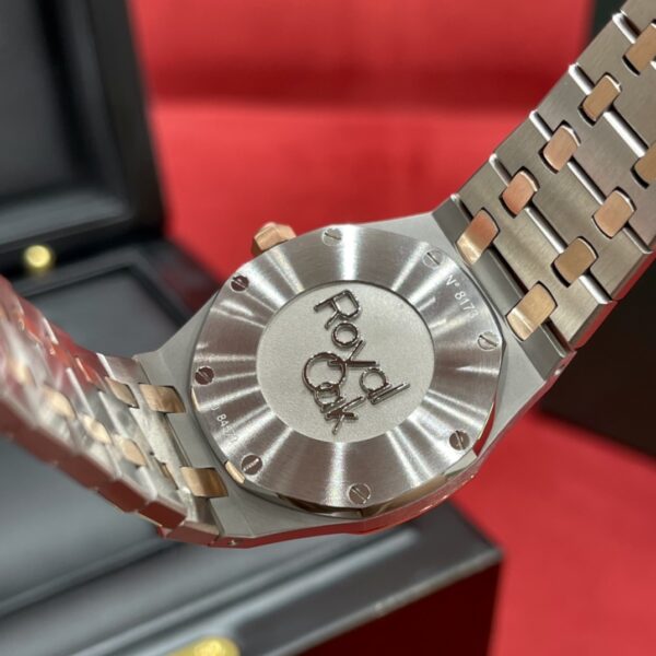 Audemars Piguet Royal Oak Ref. 67651SR.ZZ.1261SR.01