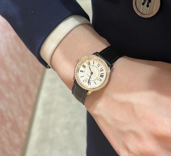 9 Cartier London WJRN0009 (Stainless Steel, Blue Sapphire, Silver Dial, Navy Blue Alligator Leather Strap)