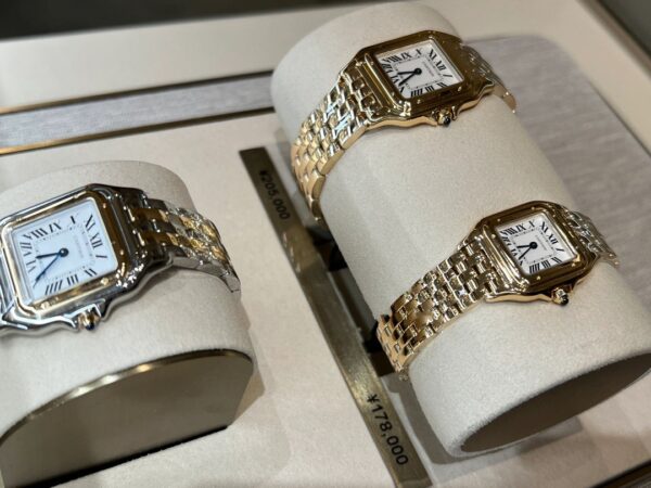 Cartier Leopard Series WGPN0009 (Medium Size, 18K Gold)
