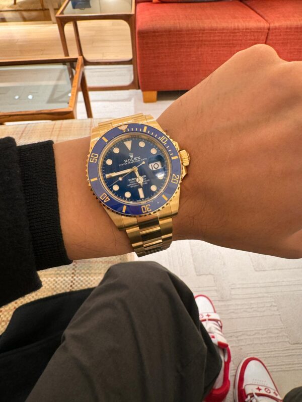 Rolex Submariner M126618LB-0002 (Gold case with blue dial and bezel)