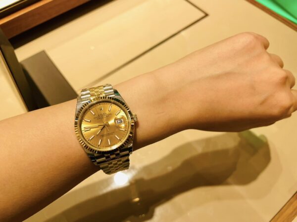 Rolex Datejust M126233-0015 (Champagne Dial, 36mm)