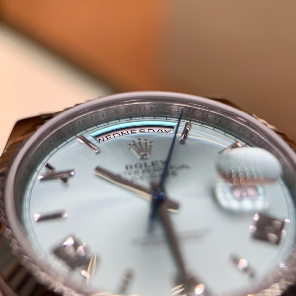 Rolex Day-Date M228236-0012 (40mm，Ice Blue)