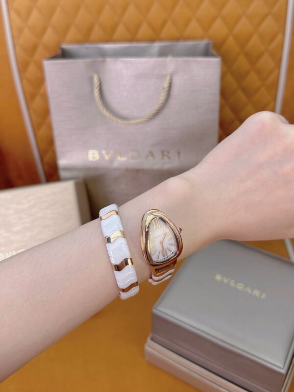 9 BVLGARI Serpenti 27HF00 (White Dial, Rose Gold & Ceramic 35mm)
