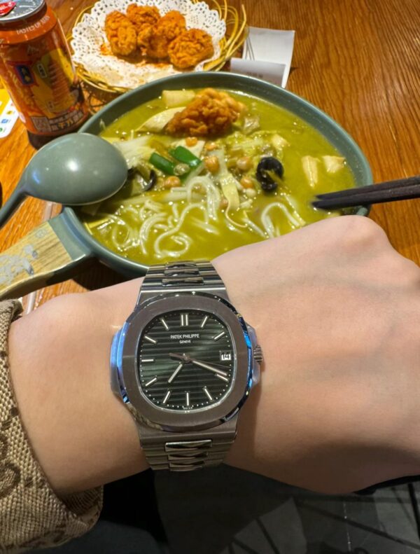 Patek Philippe Nautilus Ref. 5711/1A-014 (Green Dial)